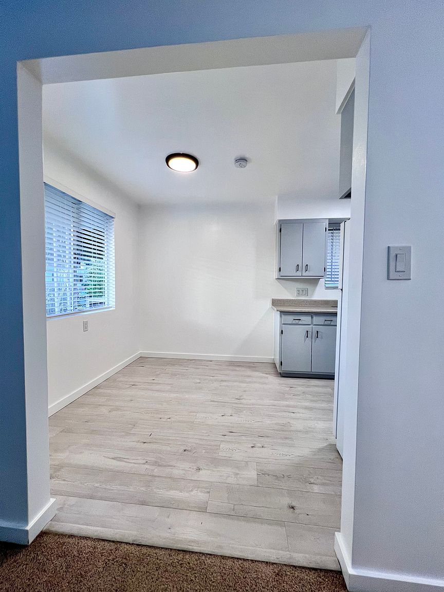 1BR/1BA Condo on Grace St · Hayward photo 3