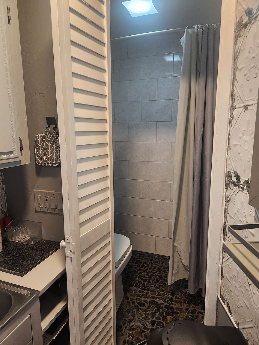 9516 Bonnie Lynn Way photo 3
