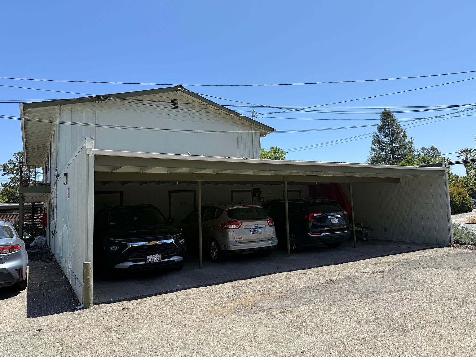 6119 Montecito Blvd photo 2