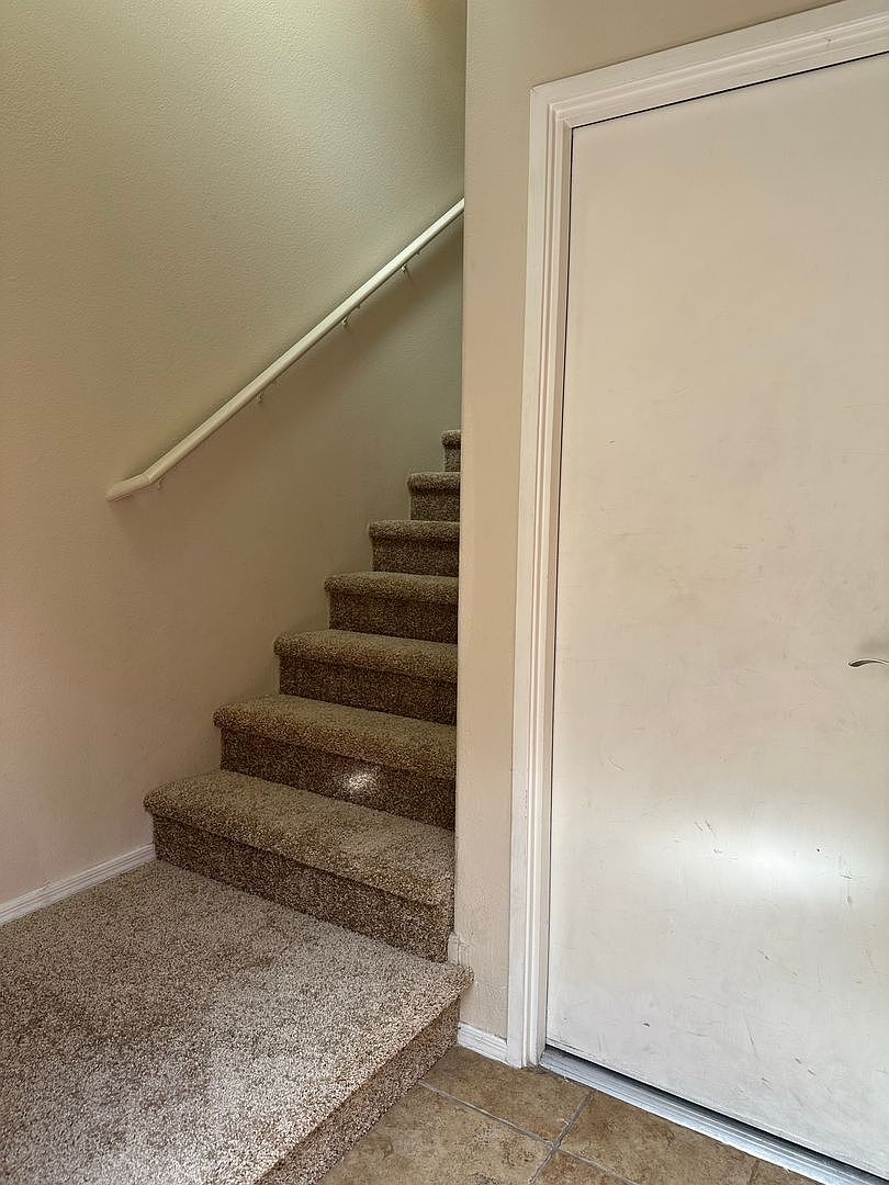 1350 S Greenfield Dr photo 3