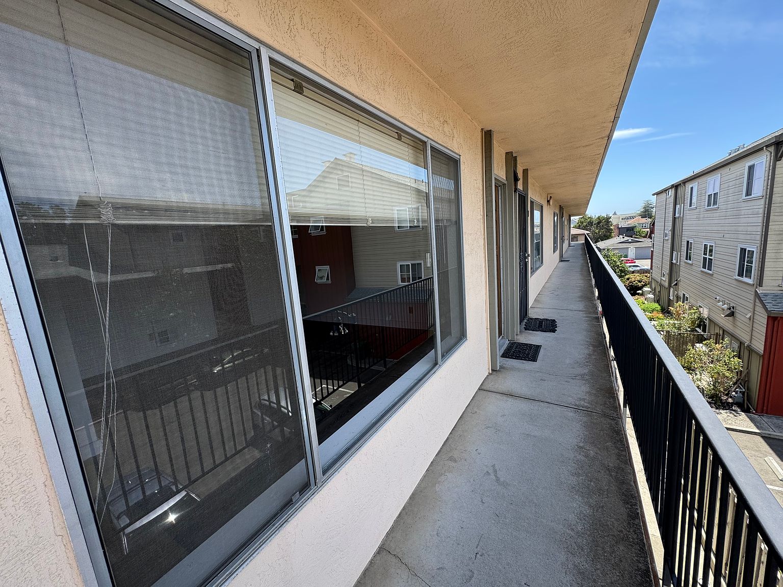 2220 Lincoln Ave photo 4
