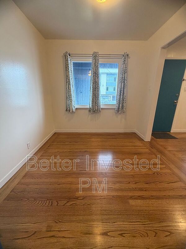 2400 39th Ave photo 5