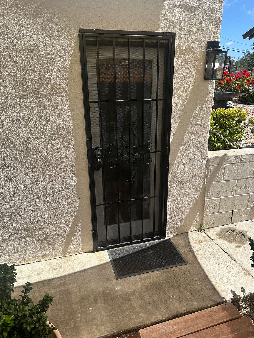 1104 Riverview Dr photo 4
