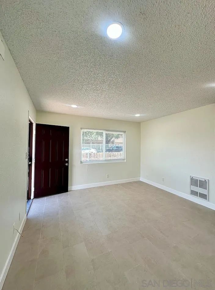 1254 Sumner Ave photo 2