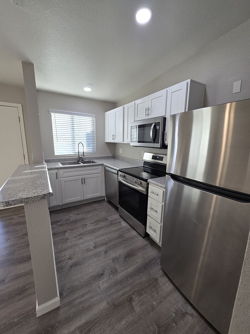 7515 N 12th Streetunit 2phoenix Az photo 2