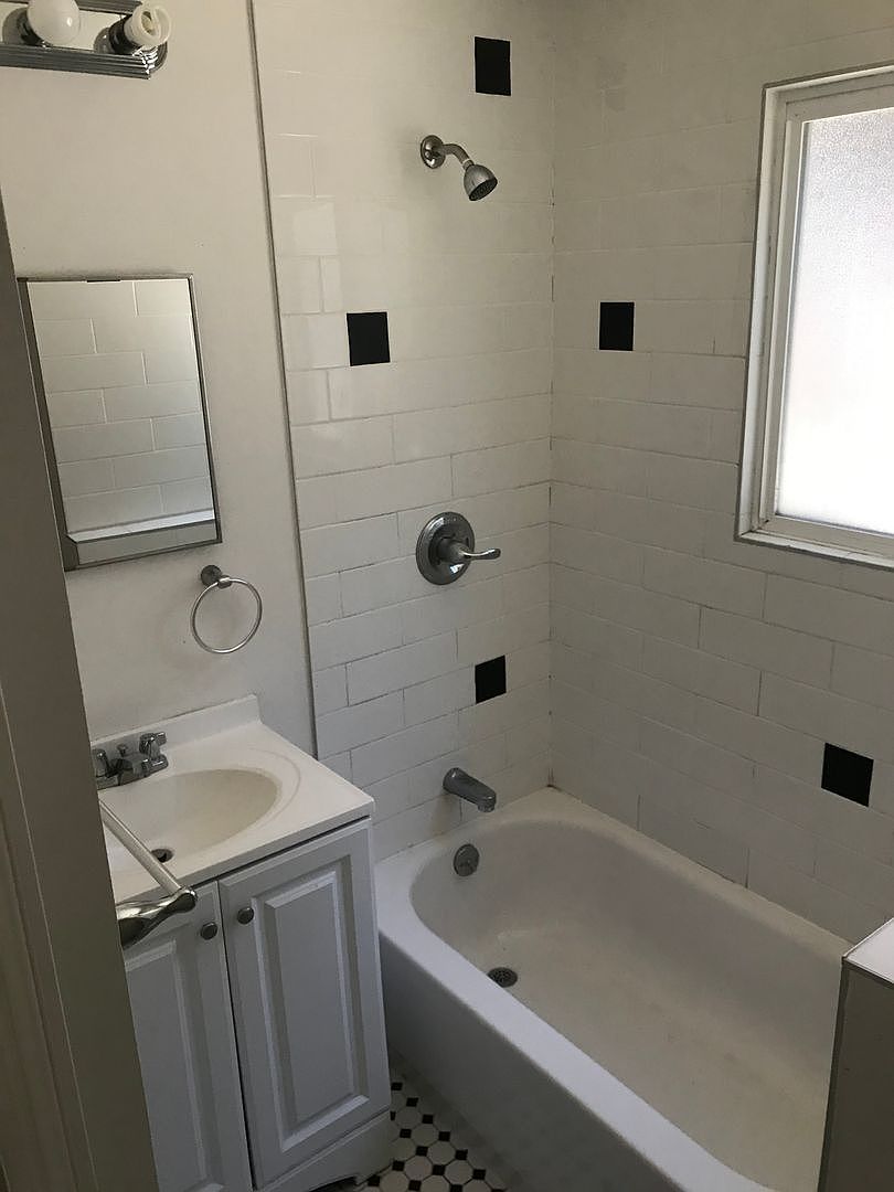 990 Addison St unit 2108 photo 4