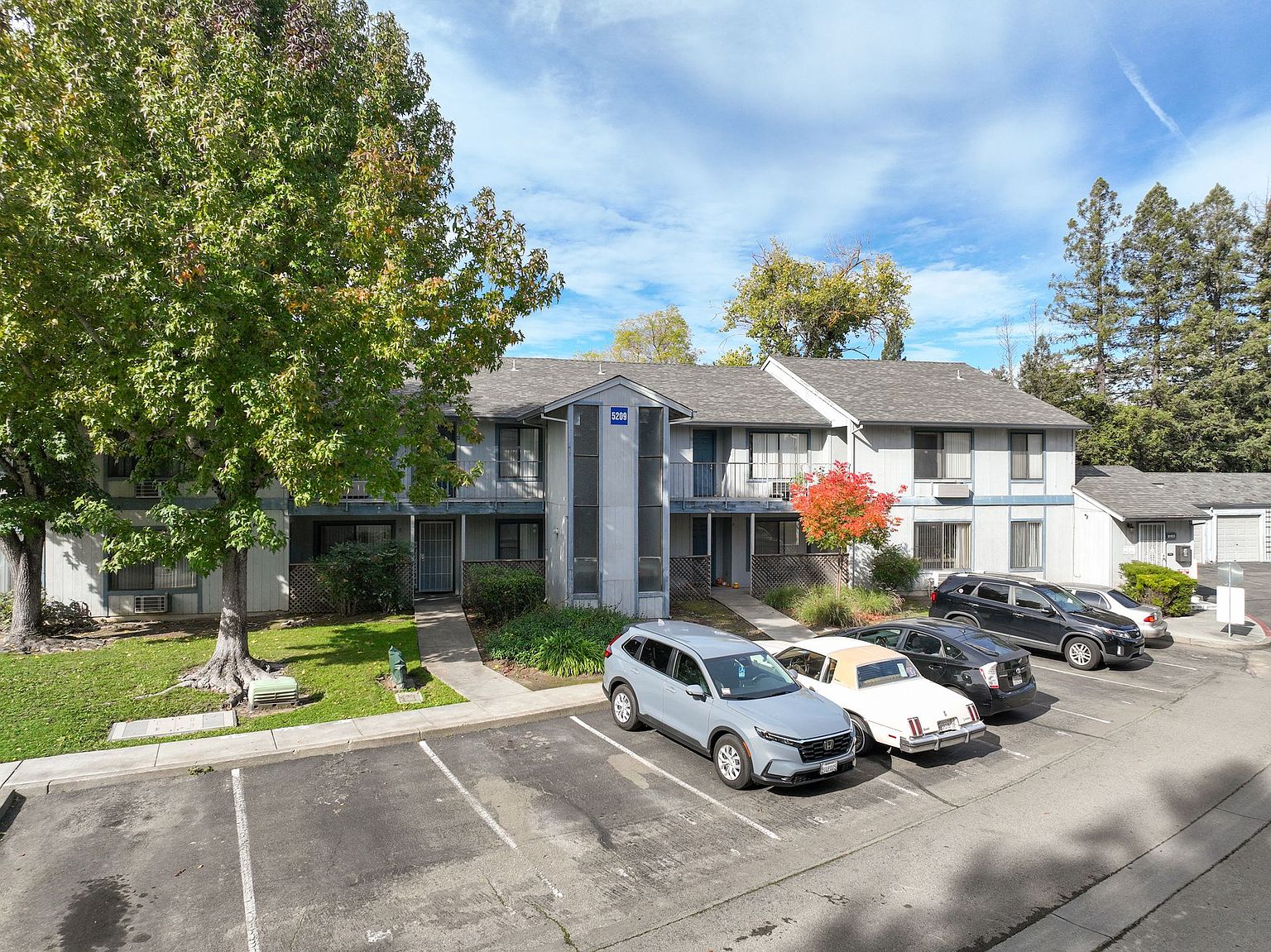 Creekside Village Apartments photo 4