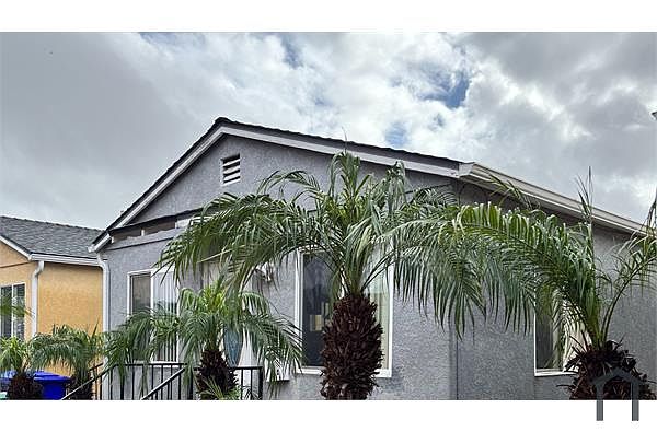 3676 Euclid Ave photo 2