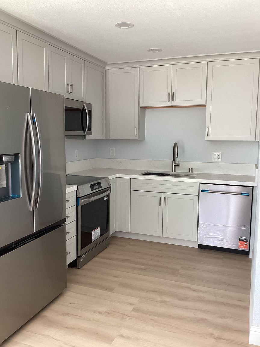 2BR/2BA In Law Adu on Mendenhall Ct · Pleasanton photo 3