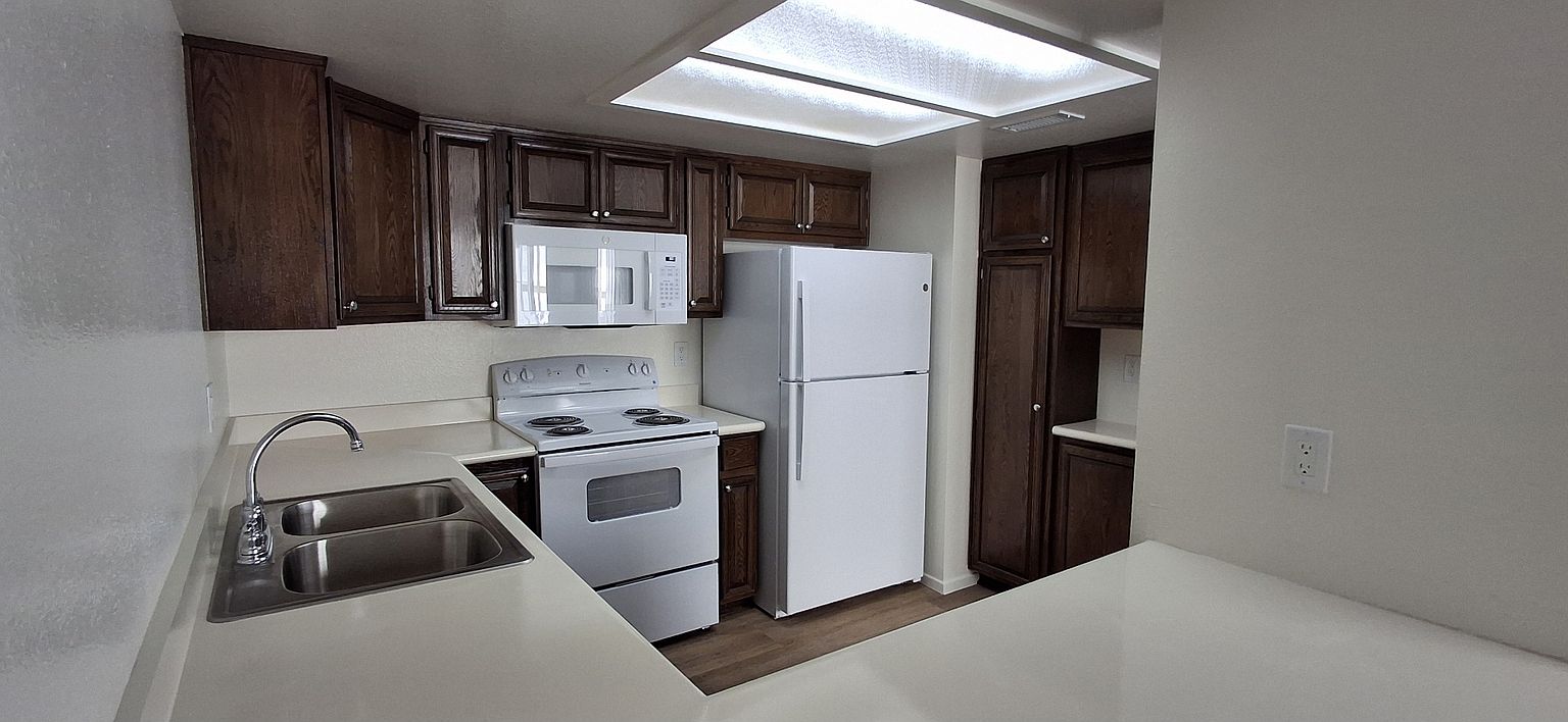 5841 Avenida Jinete photo 2