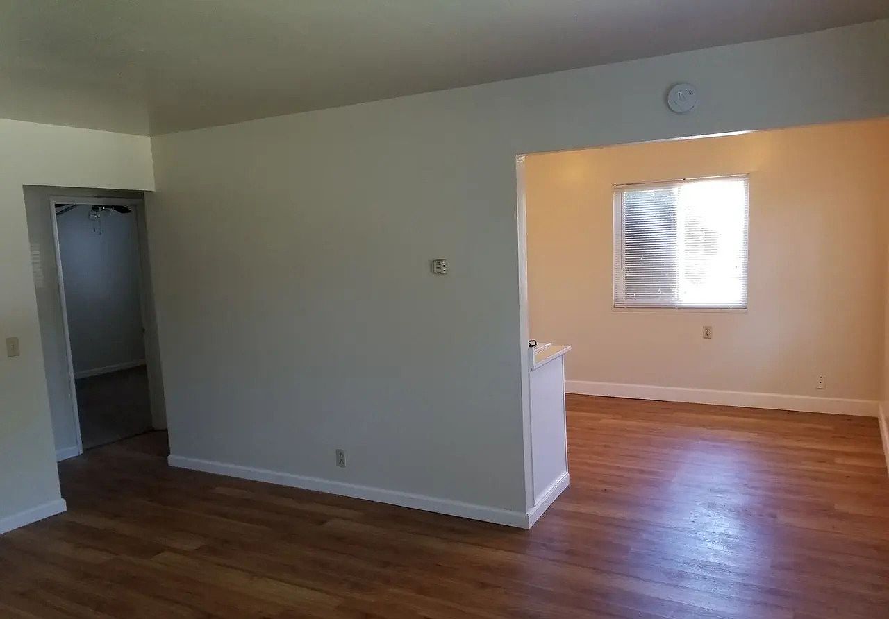 2100 Marlboro Ct unit 1 photo 2