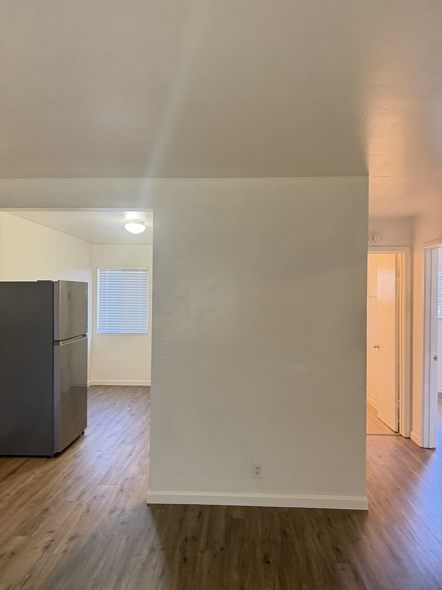 1633 Kidder Ave photo 4