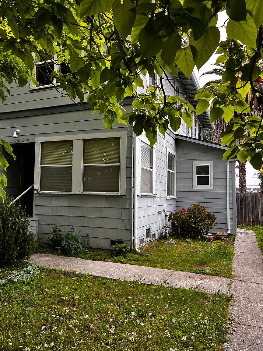 124 Catalpa St photo 2