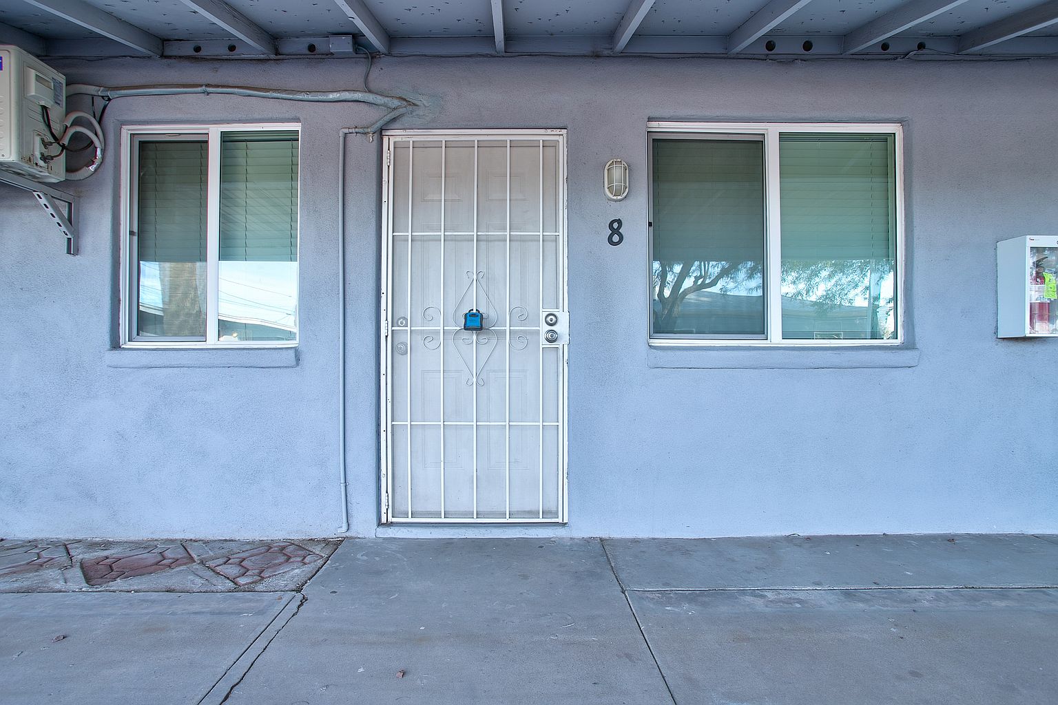 212 E Jones Ave photo 5
