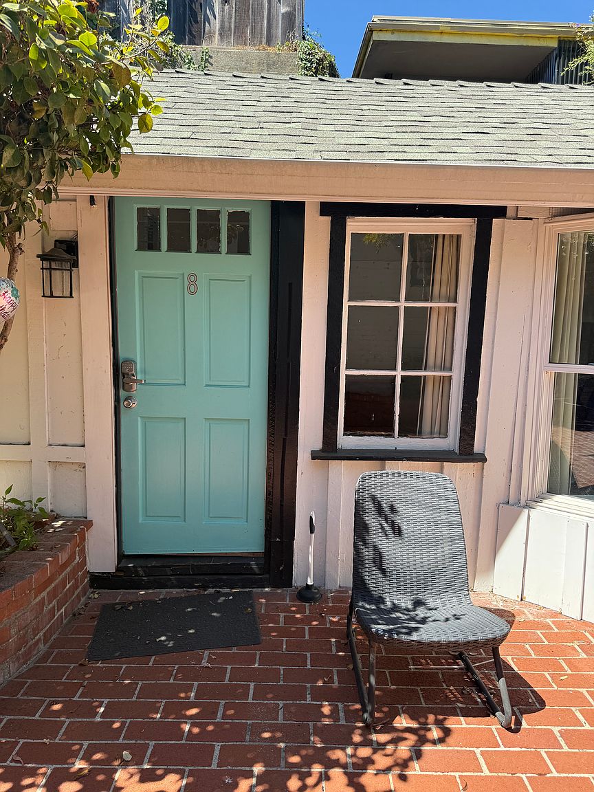 Others on 1st St · Santa Cruz photo 5