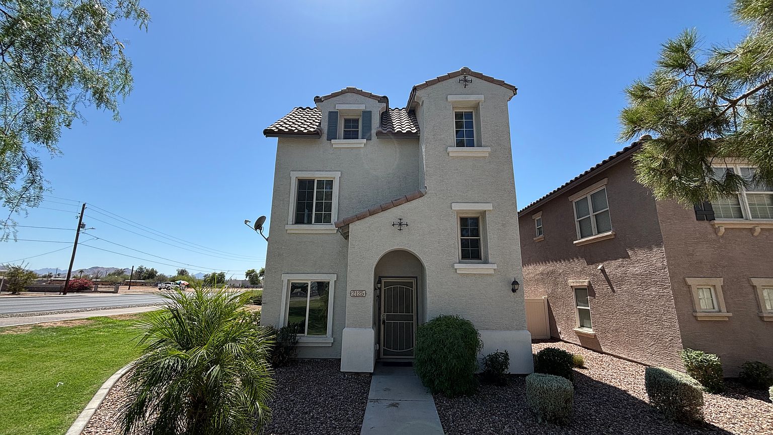 2125 E Huntington Dr Phoenix, AZ 85040 photo 3