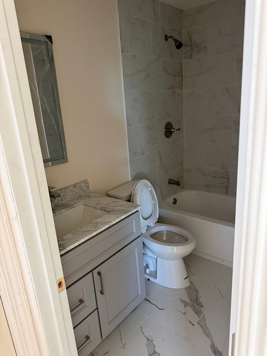 2250 Dwight Way photo 2