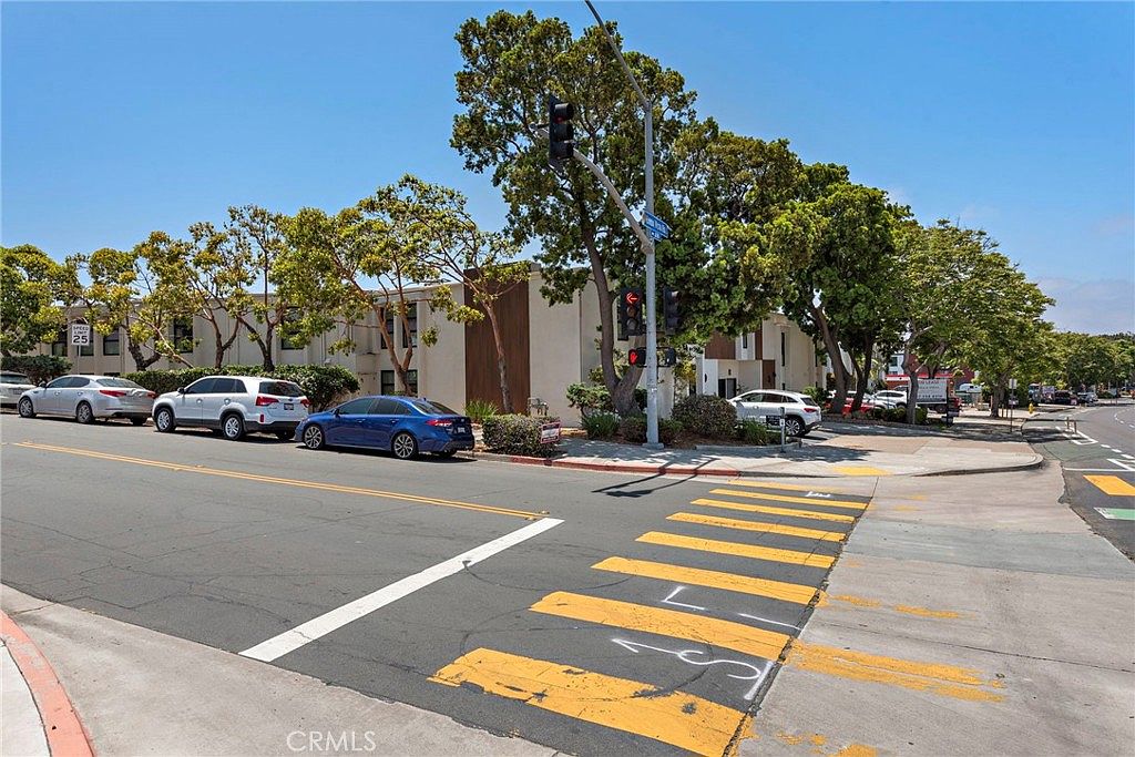 6679 Linda Vista Rd photo 4