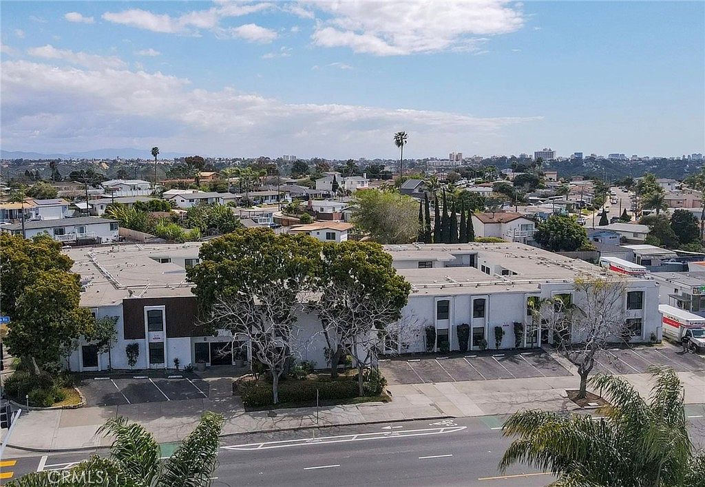 6679 Linda Vista Rd photo 2