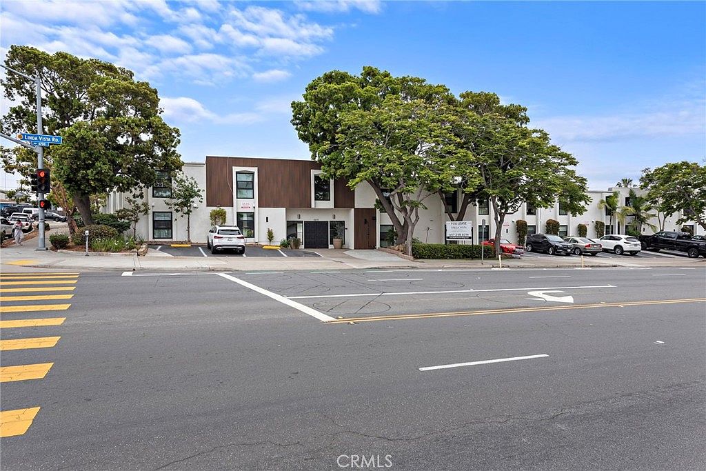 6679 Linda Vista Rd photo 3