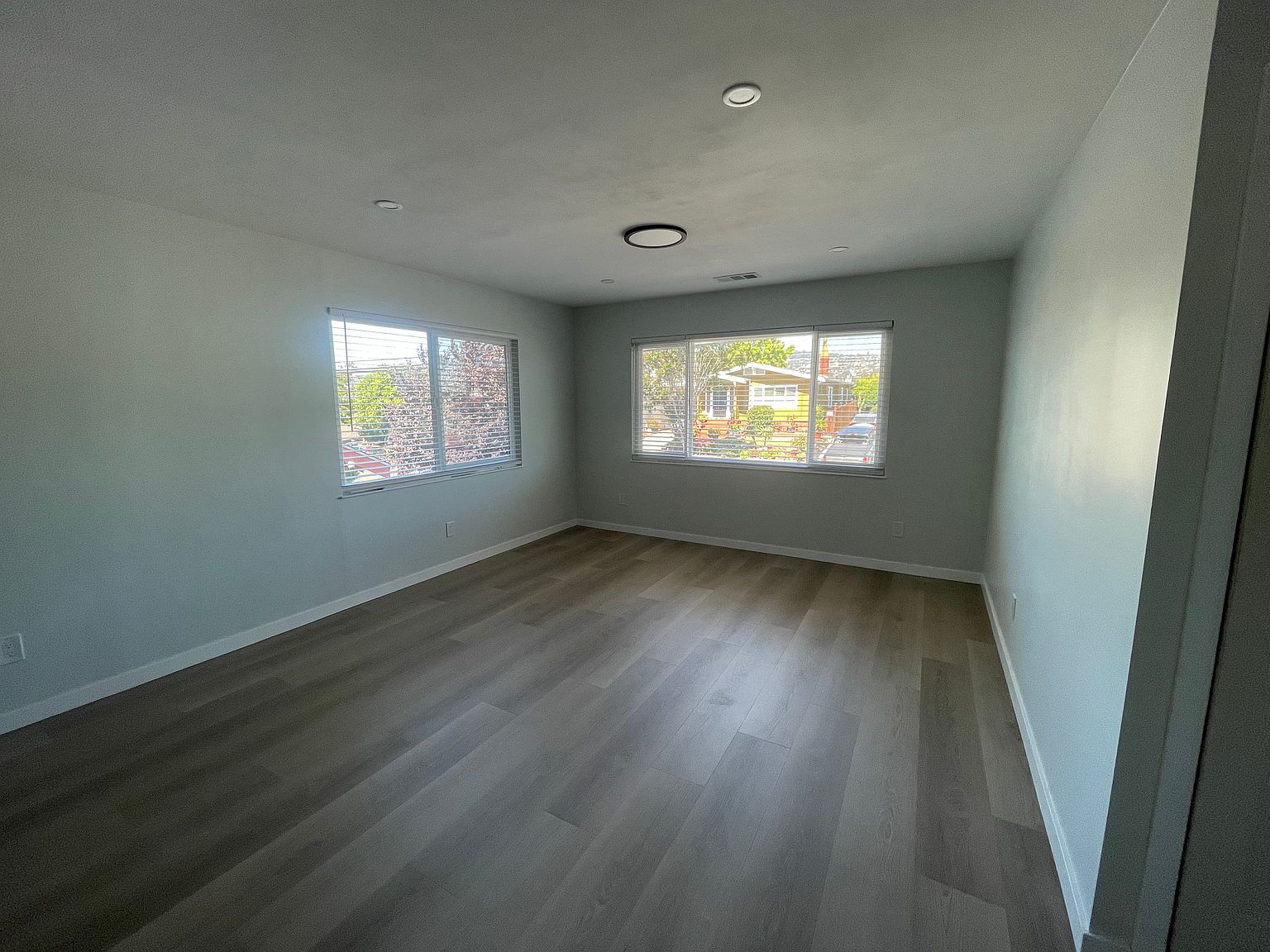 4715 Brookdale Ave photo 2