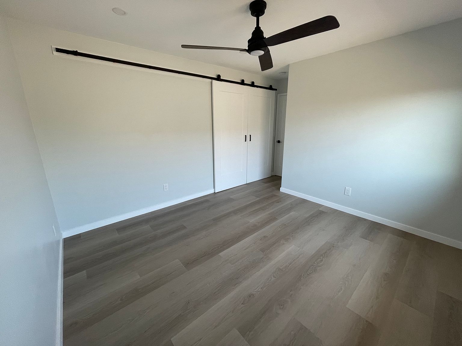 4715 Brookdale Ave photo 4
