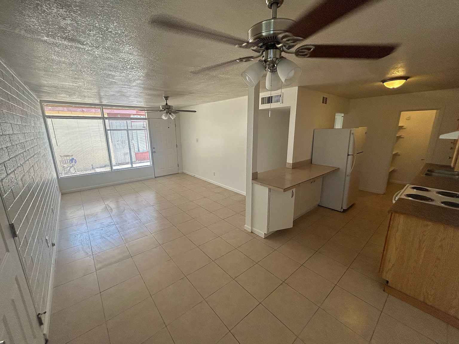 Maryland East Apartments photo 3