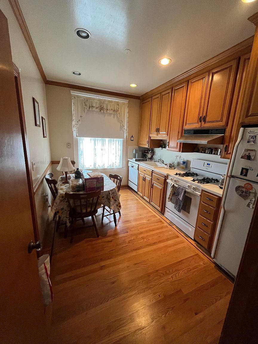 490 Greenwich St photo 2