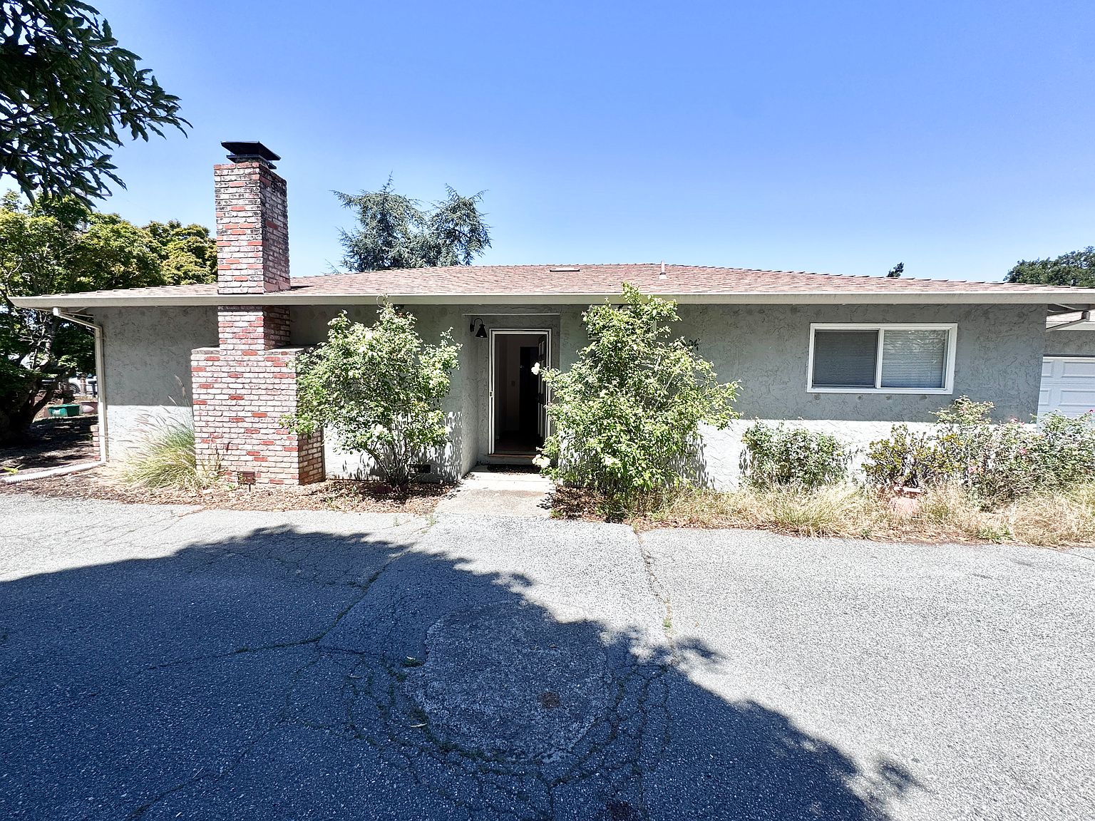 281 Roble Ave photo 2