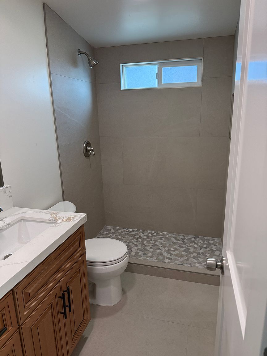 444 Grand Ave photo 5