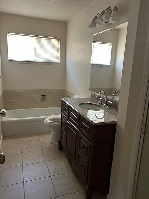 675 Summerfield Rd photo 5