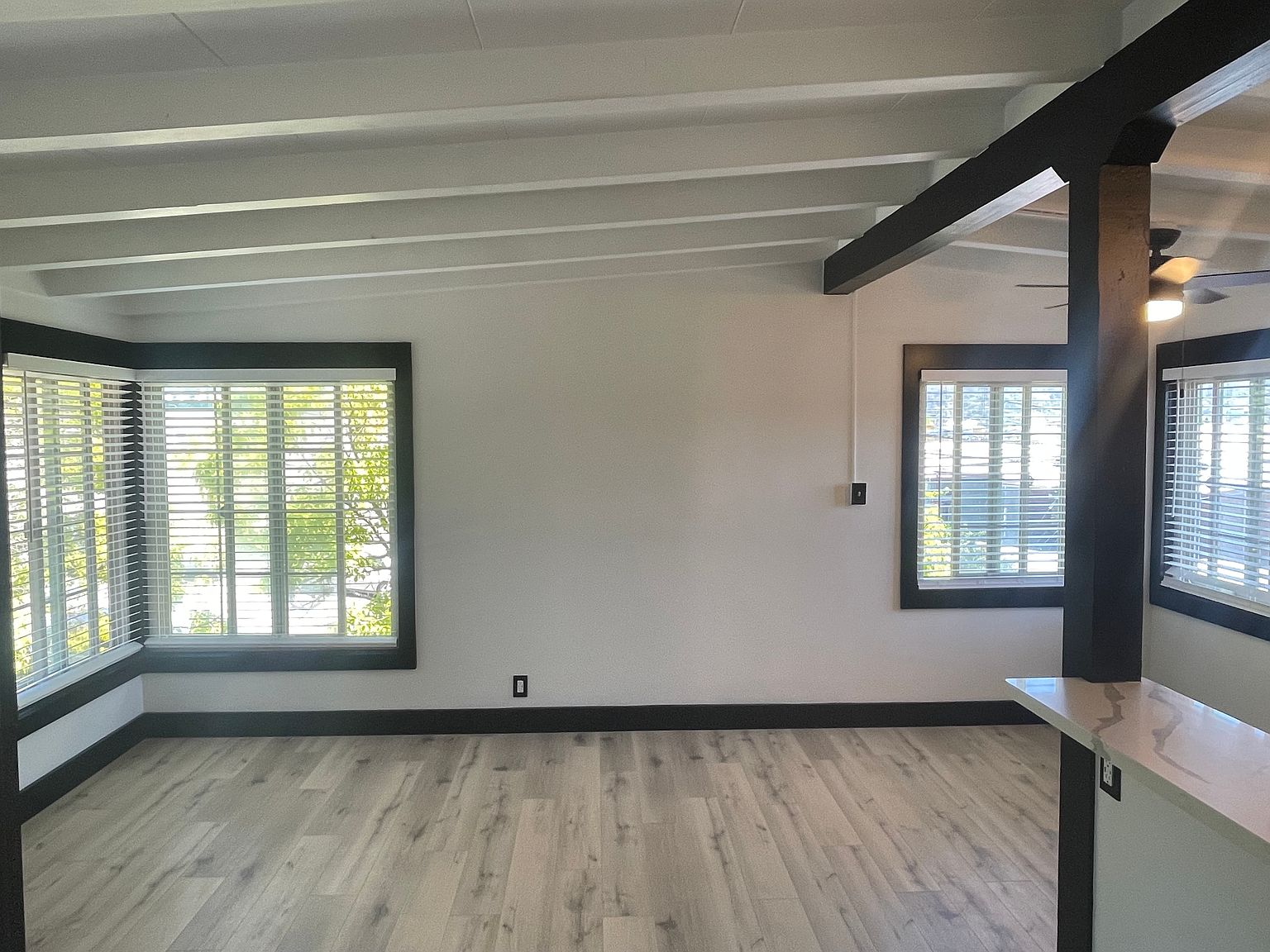 Apartments on Woodland Ave · San Rafael photo 5