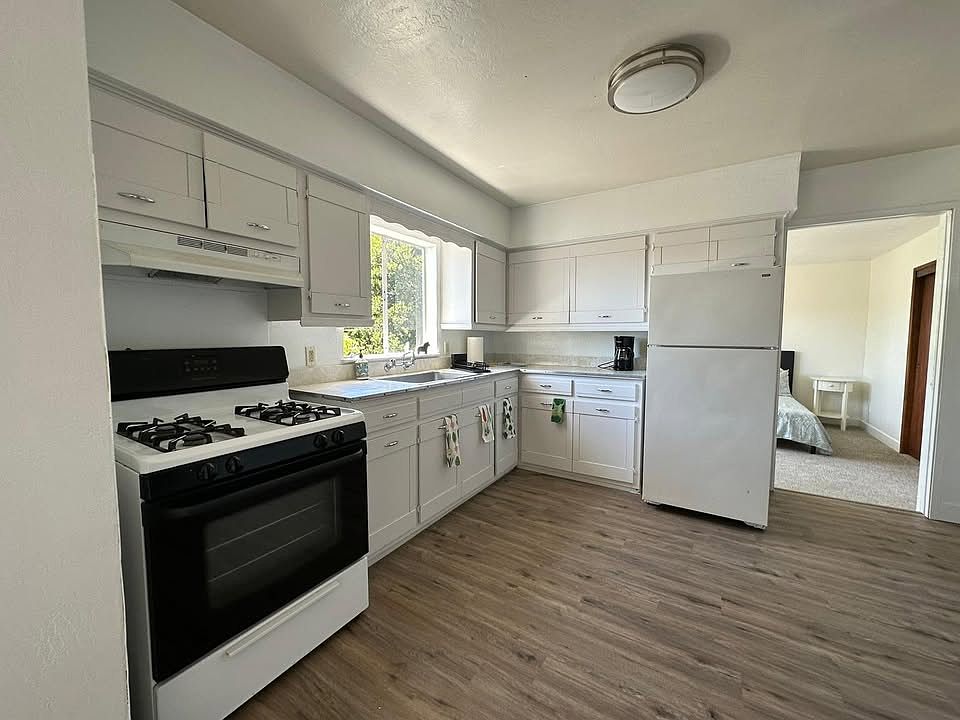 1619 Ashby Ave photo 5