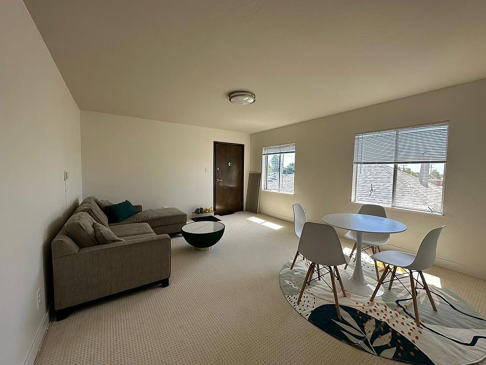 1619 Ashby Ave photo 3
