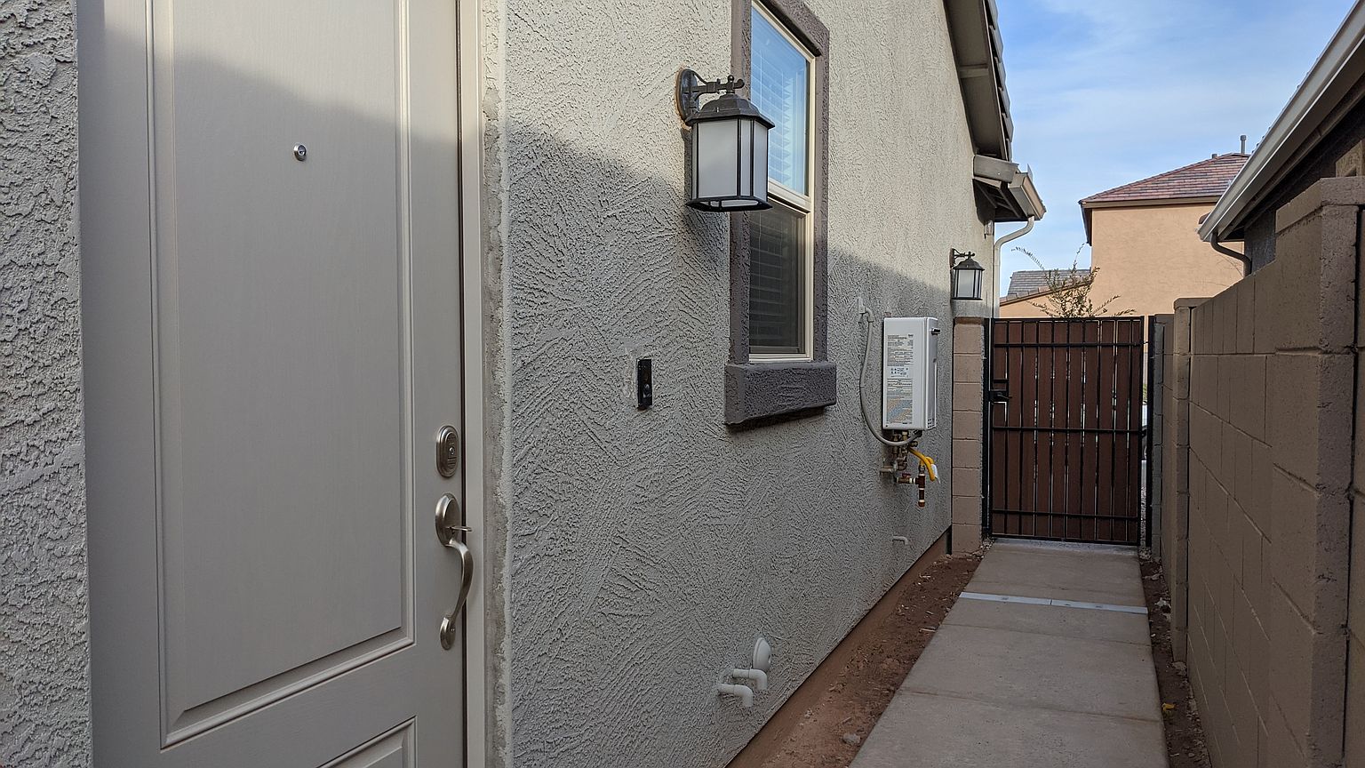 5560 S Warren photo 4