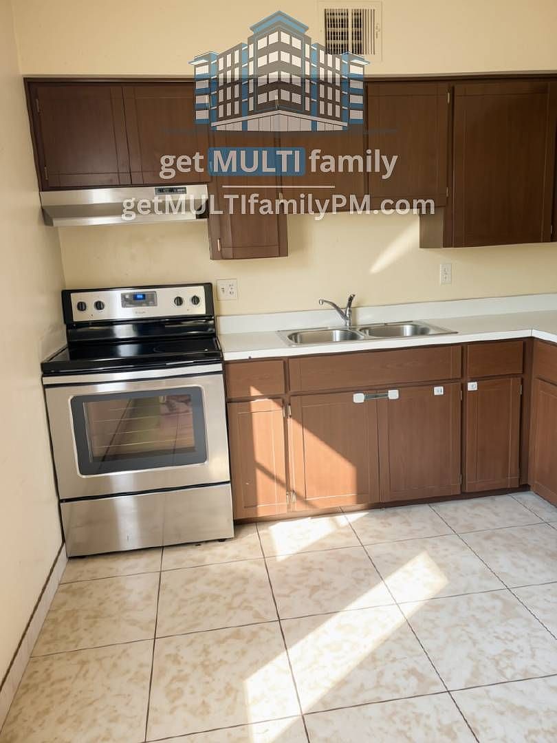 5131-5135 East Oak Street, Phoenix, AZ 85008 photo 5