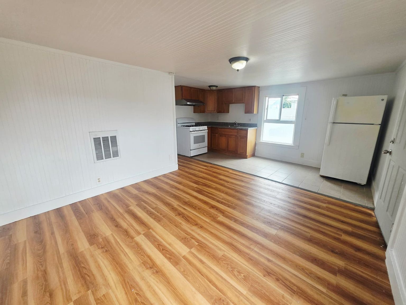 1BR/1BA Duplex on 165th Ave · San Leandro photo 4