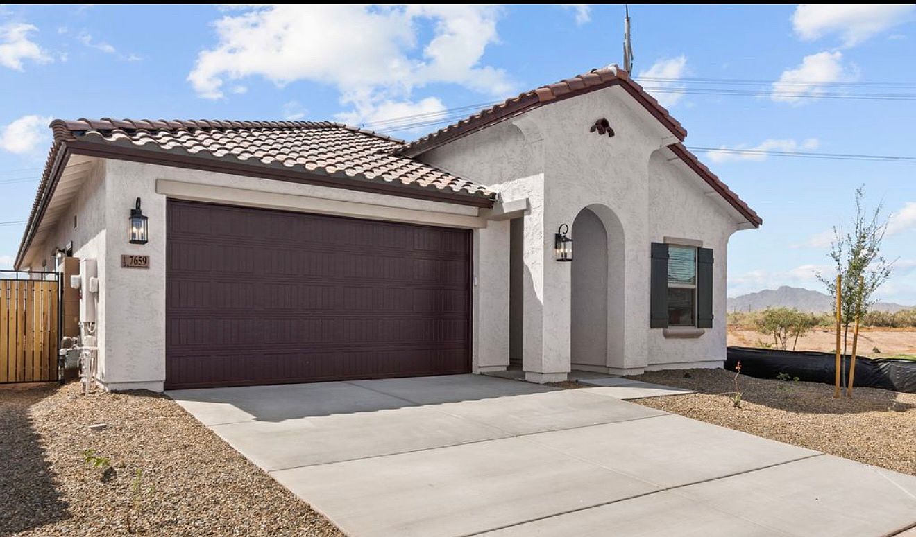 7659 W Park photo 2