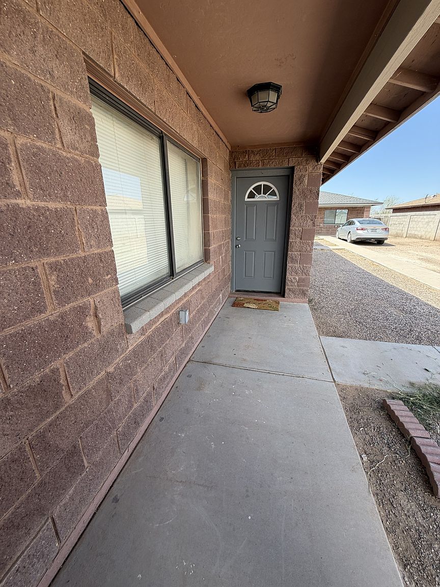 9900 W Lynx Dr photo 2