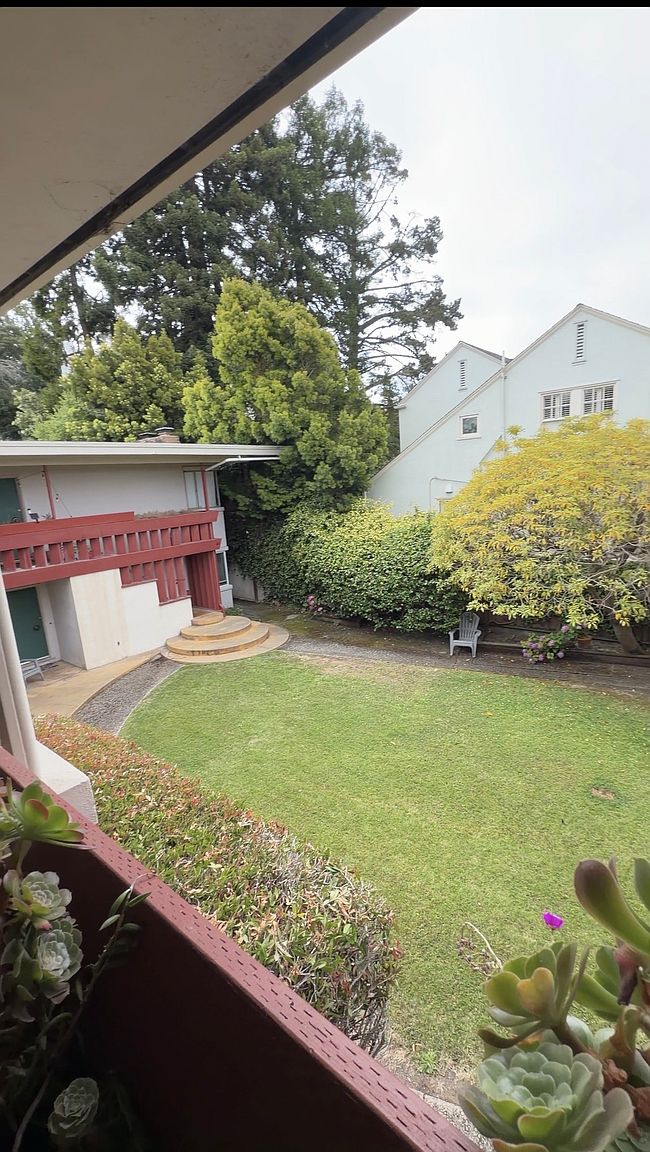 2BR/1BA Apartment on Spruce St · Berkeley photo 3