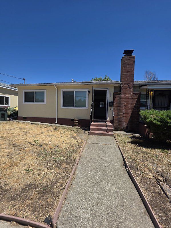 302 Maple Ave photo 2