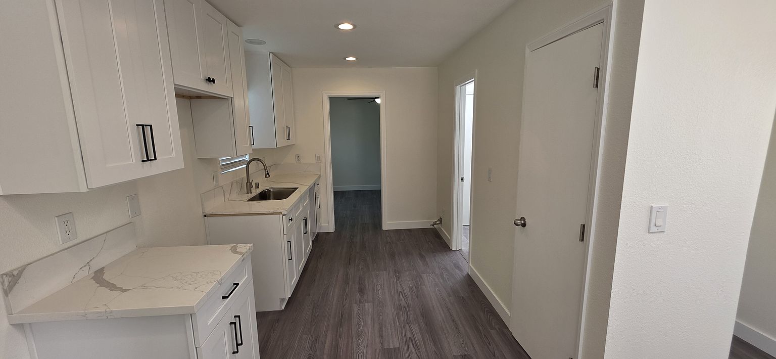 4555 70th St photo 3