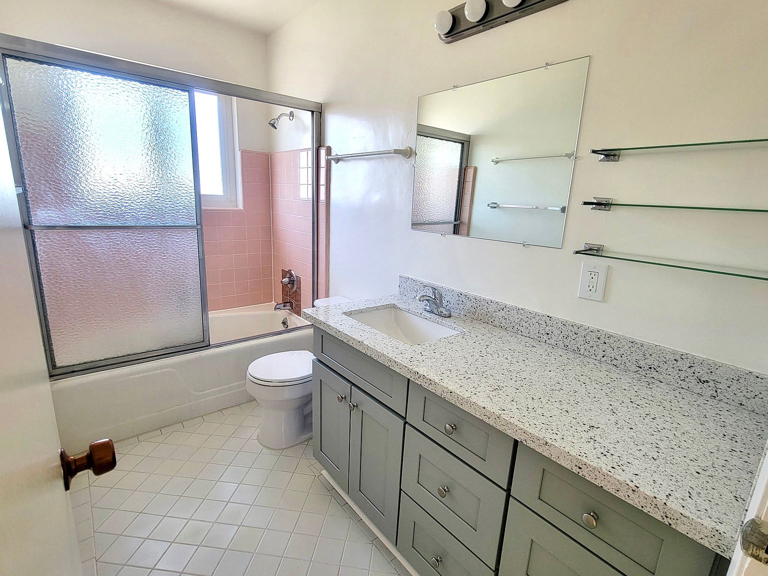 2949 Magliocco Dr photo 4