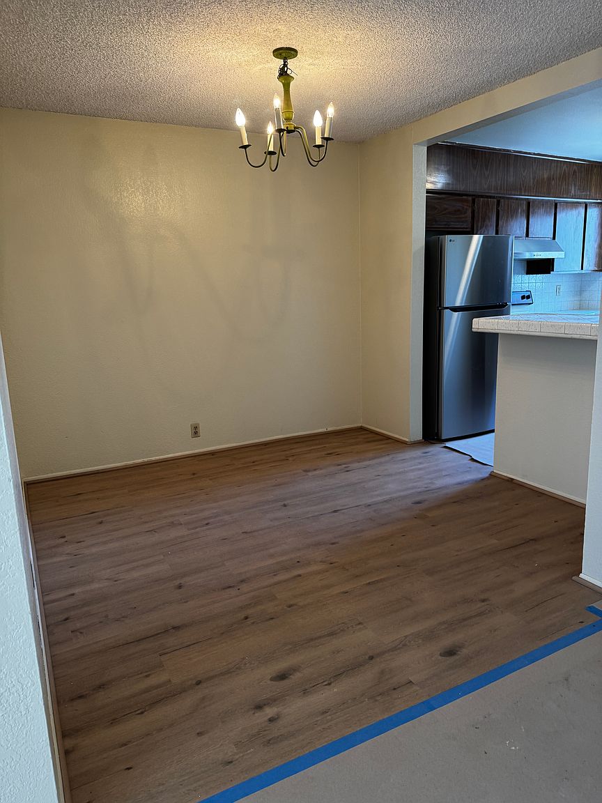 4120 Venus St photo 3