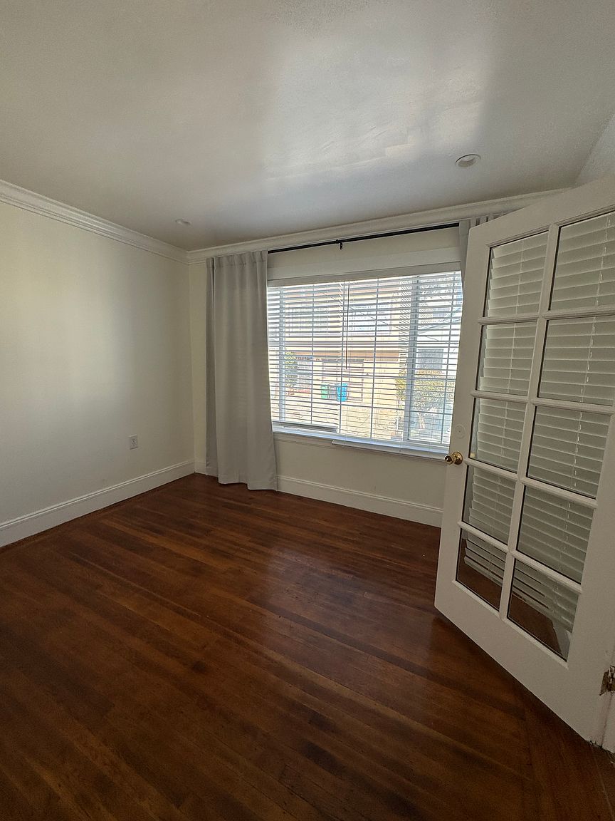 118 Porter St photo 4
