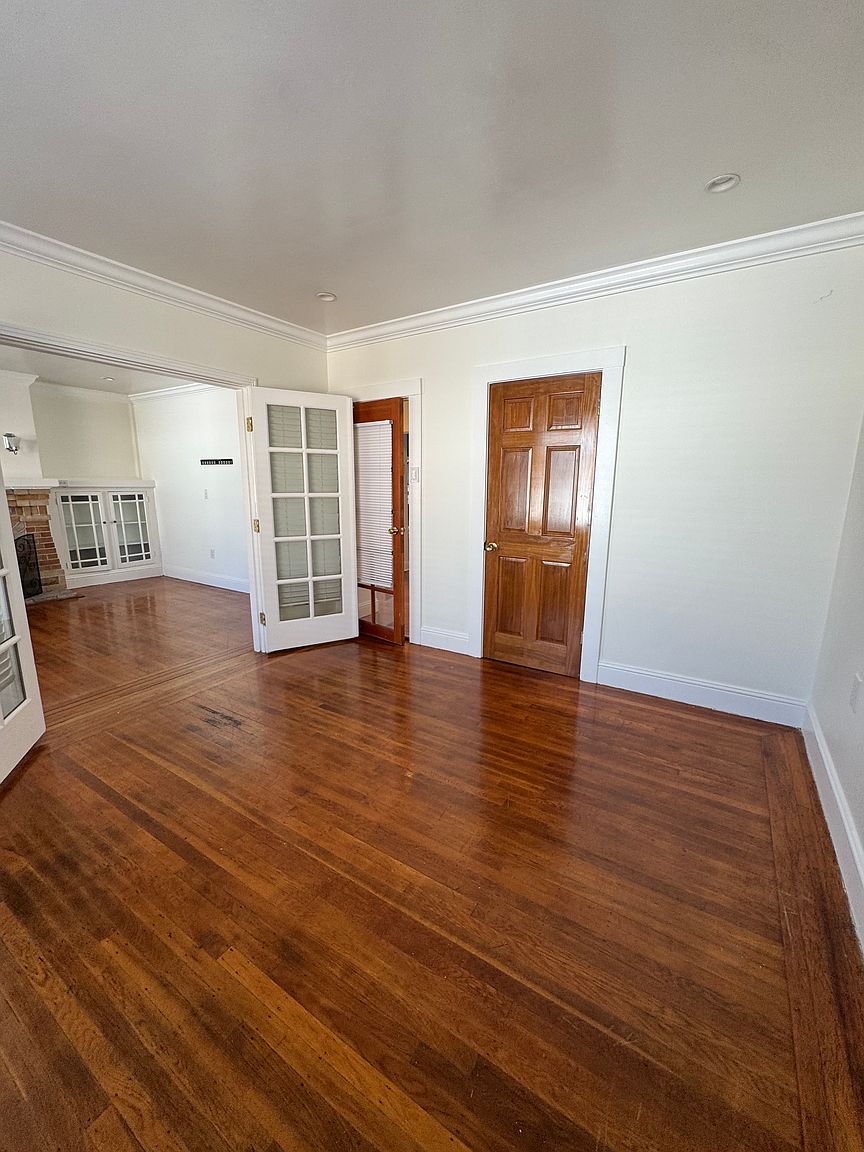 118 Porter St photo 3