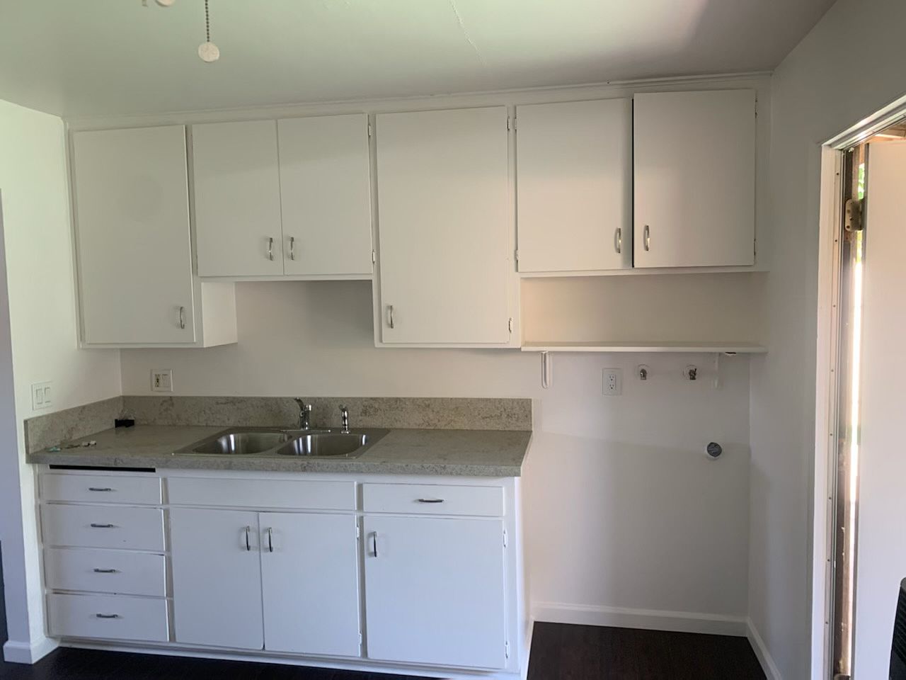 1242 Lyons Ln photo 2