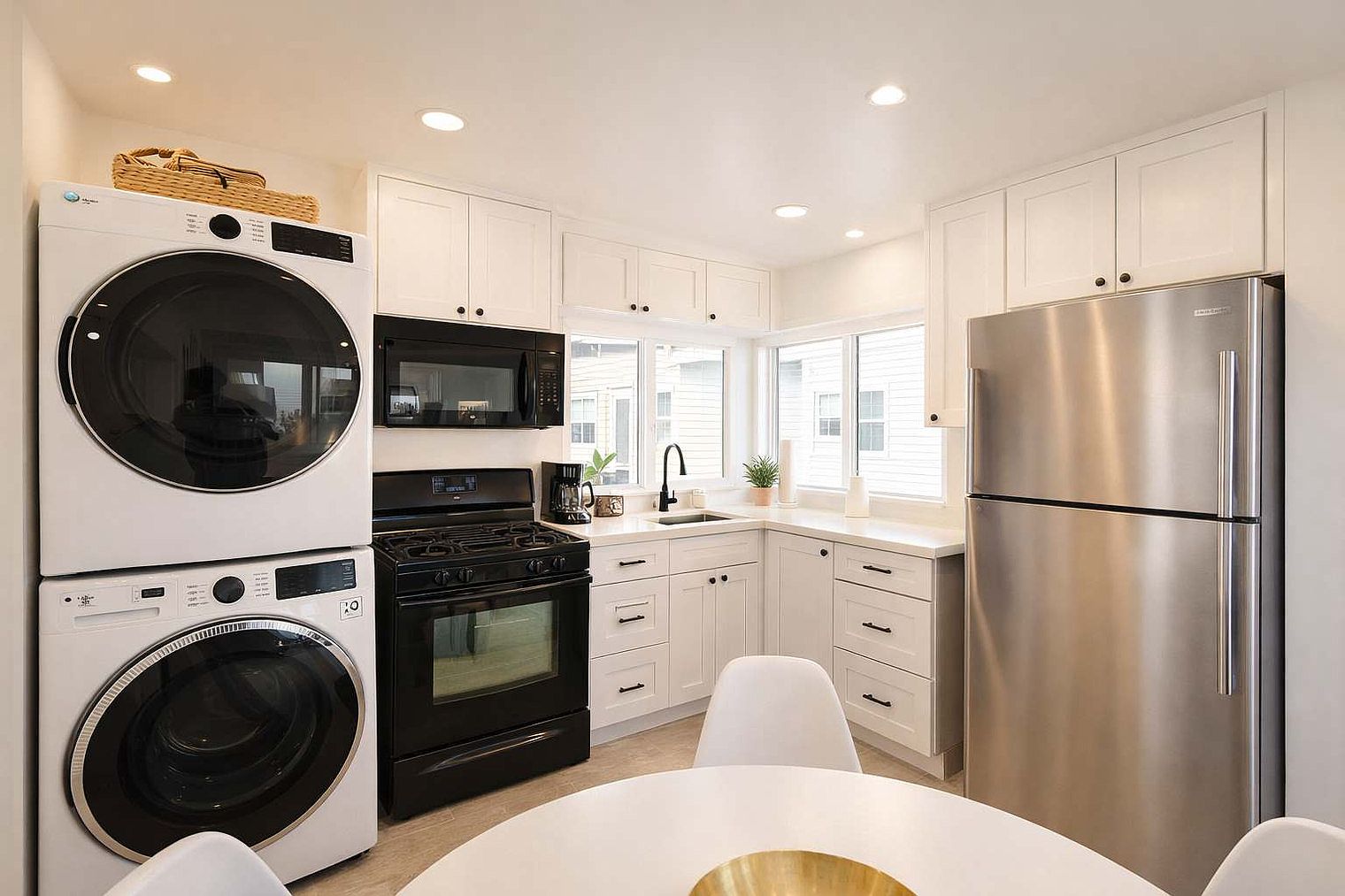 817 Vanitie Ct photo 4
