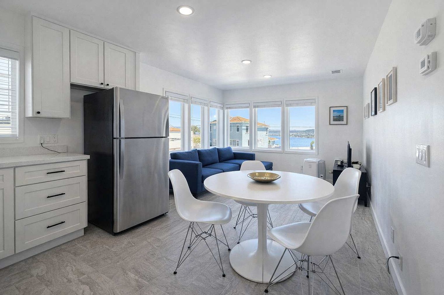 817 Vanitie Ct photo 5