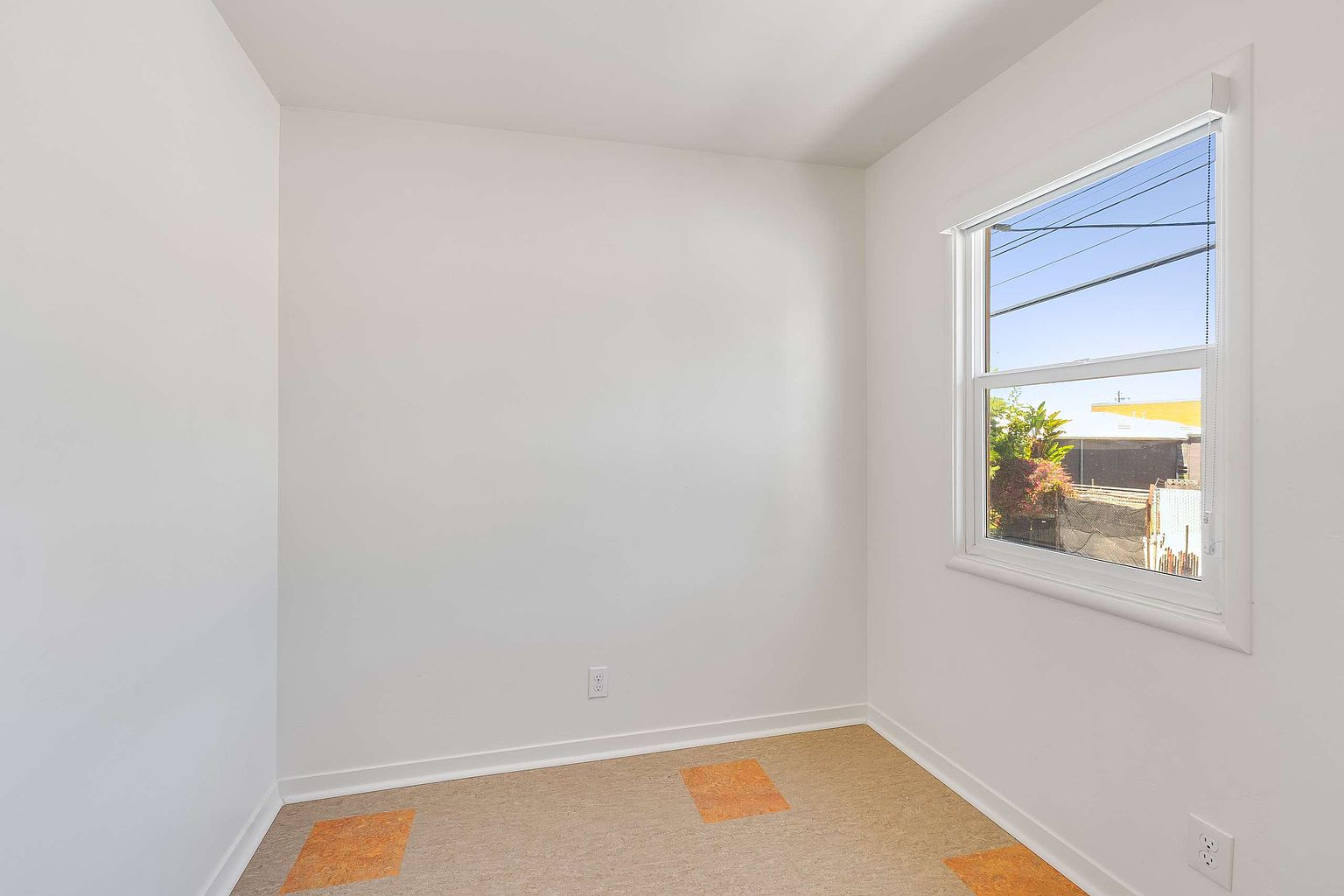 2339 Adeline St photo 3